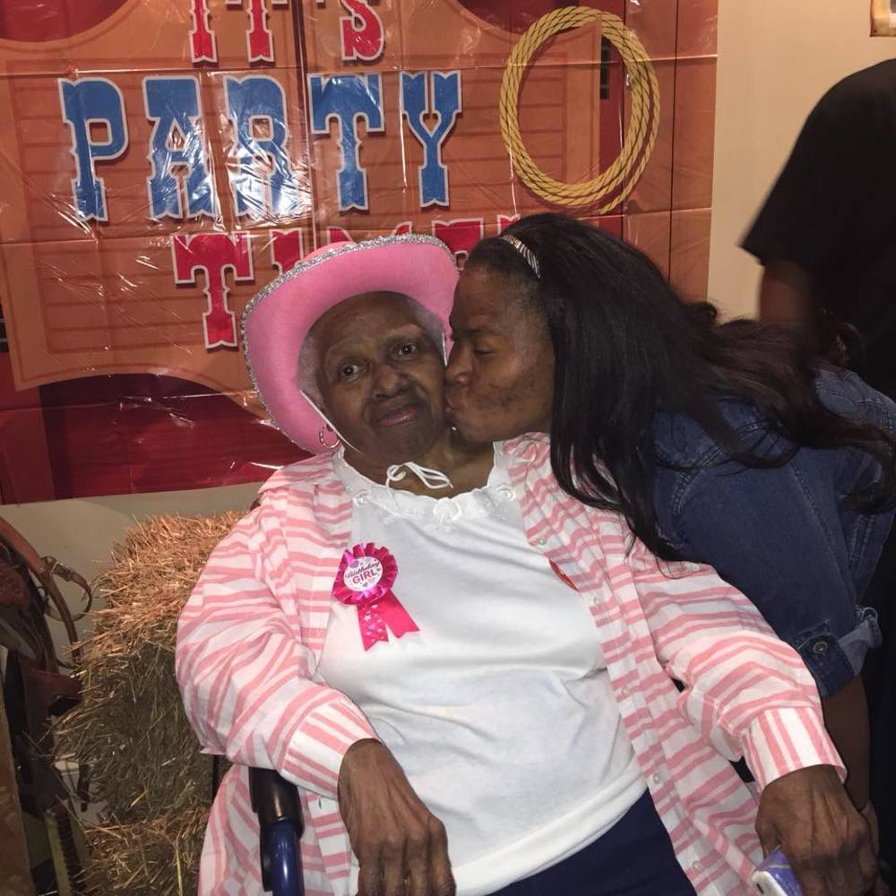 Meet your Posher, Ashleigh